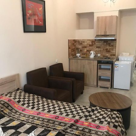 Sunny Land-1 Apartment Yerevan Bagian luar foto